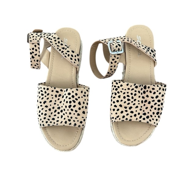 Soda Leopard Print Women's Espadrille - Picture 2 of 4